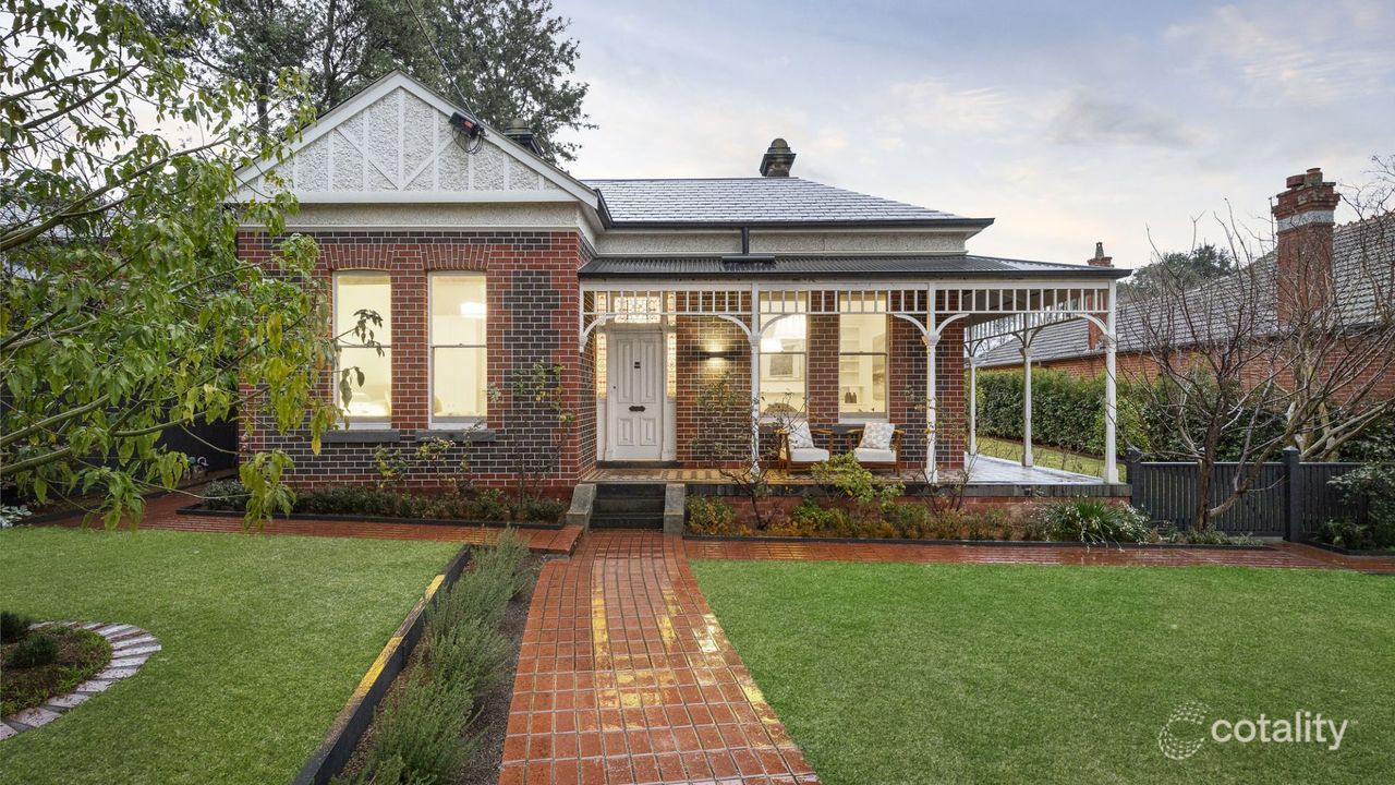 3-bedroom house at 39 Wattle Valley Road, Canterbury, VIC 3126, Boroondara, Victoria