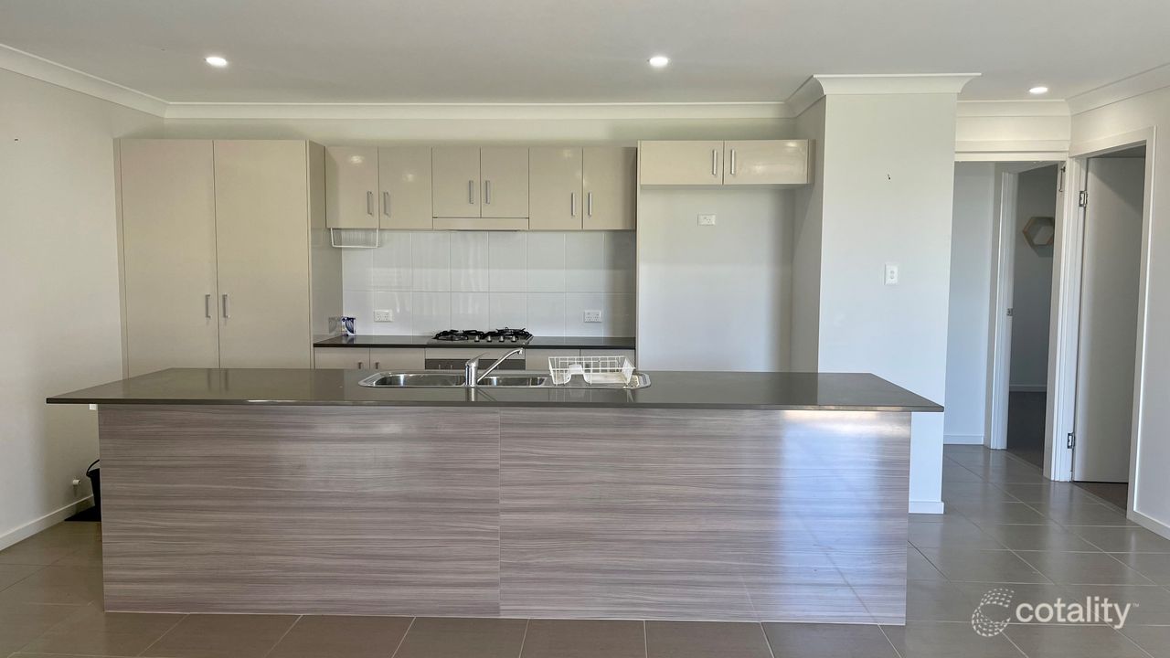 4-bedroom house at 2 Mayfair Street, Gracemere, QLD 4702, Rockhampton, Queensland