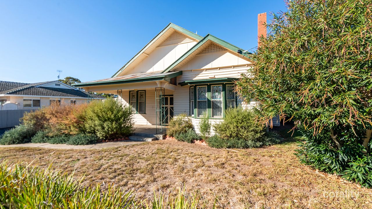 4-bedroom house at 1 Campbell Street, Nhill, VIC 3418, Hindmarsh Council, Victoria