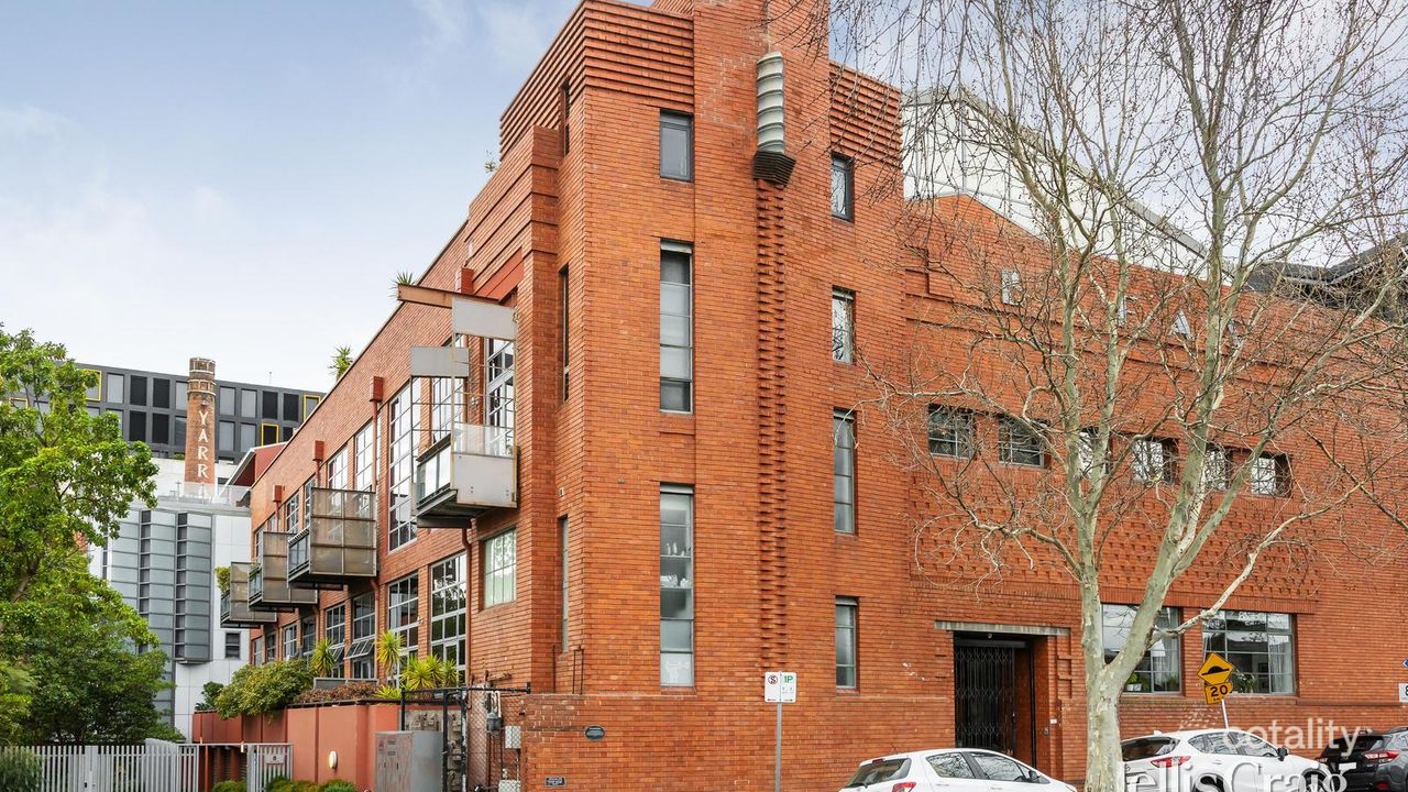 3-bedroom unit at 14/8 Trenerry Crescent, Abbotsford, VIC 3067, Yarra, Victoria