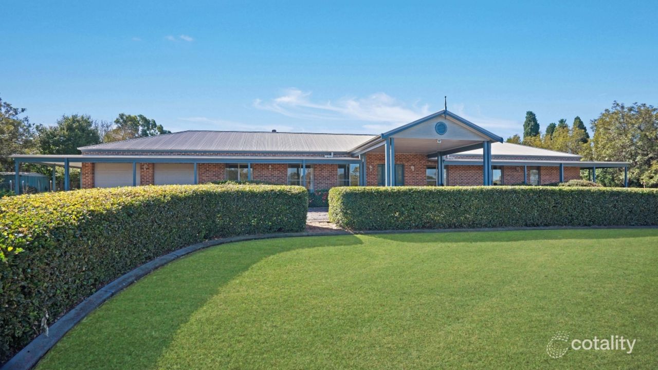 4-bedroom house at 52 Hilldale Drive, Bolwarra Heights, NSW 2320, Maitland Council, New South Wales