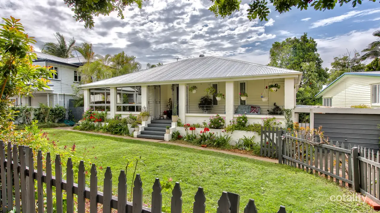 4-bedroom house at 25 Free Street, Newmarket, QLD 4051, Brisbane, Queensland