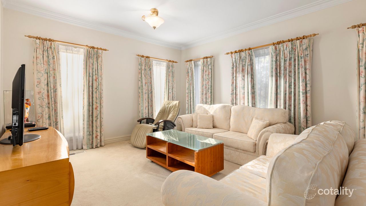 5-bedroom house at 14 Woodlands Edge, Templestowe, VIC 3106, Manningham, Victoria