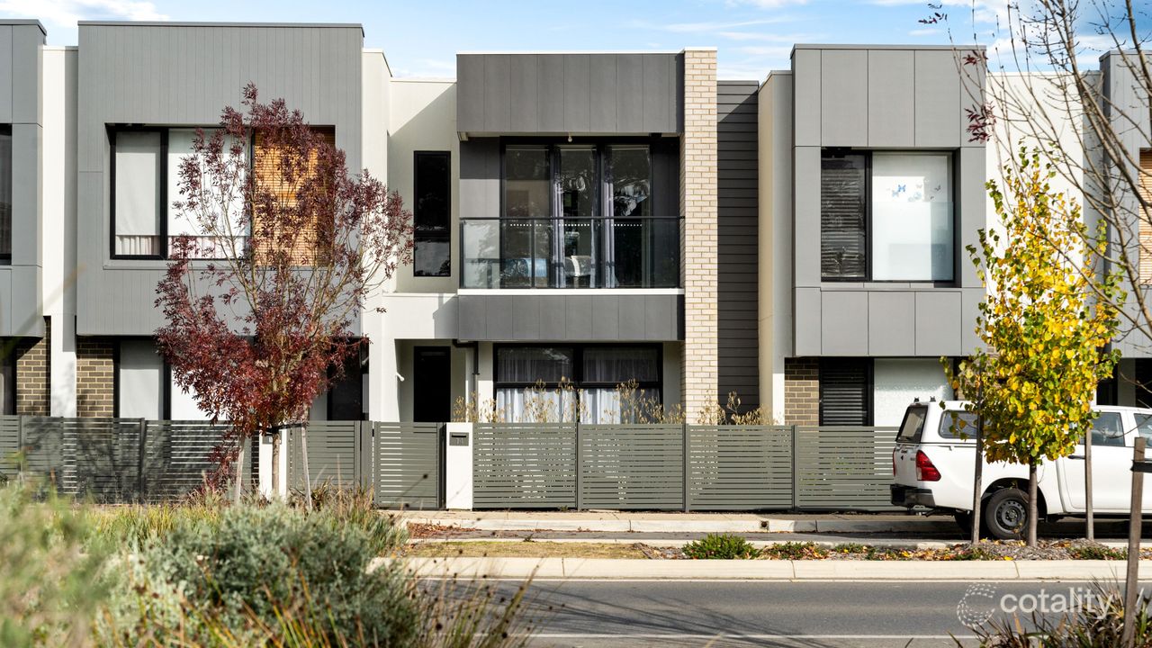 3-bedroom unit at 14 Clapton Lane, Mount Barker, SA 5251, Mount Barker, South Australia
