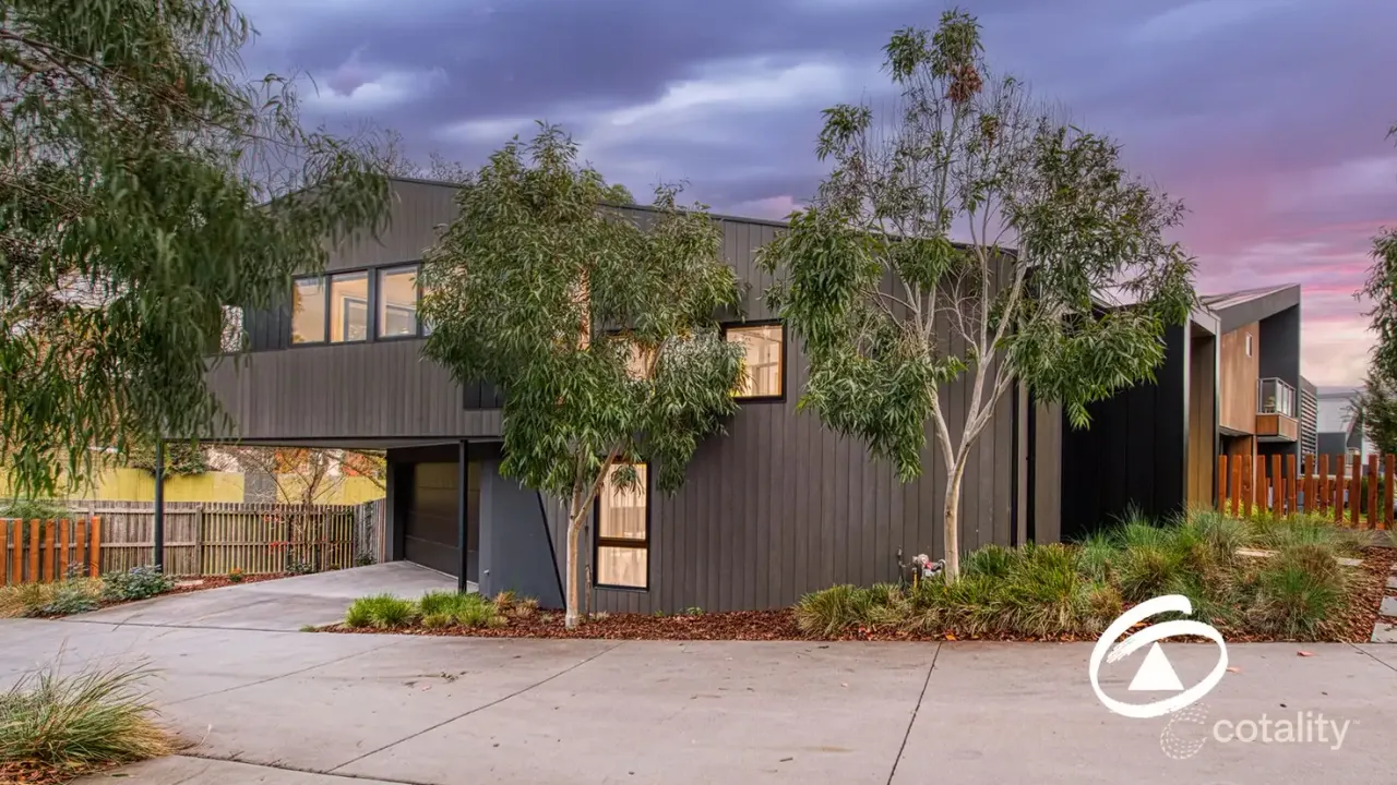 3-bedroom unit at 29 Willowdene Way, Berwick, VIC 3806, Casey Council, Victoria
