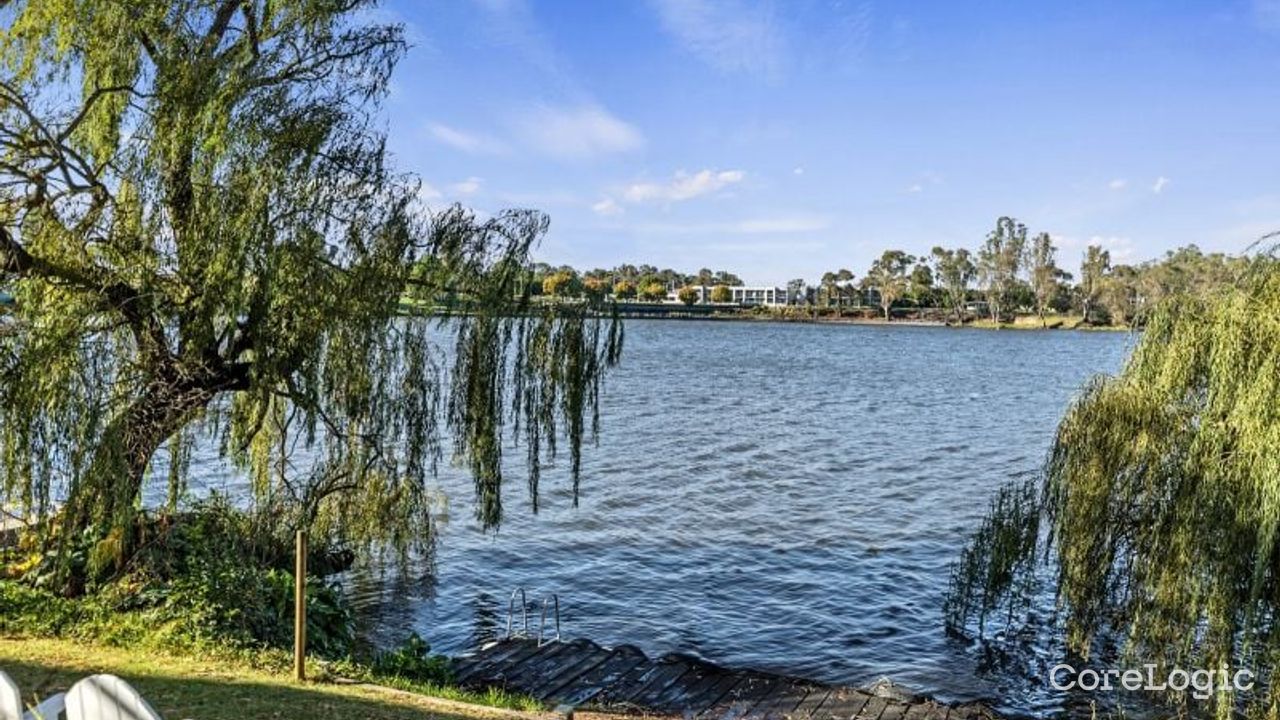2-bedroom unit at 1/29-31 Young Street, Strathbogie Council, Victoria