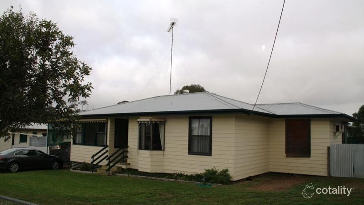 4-bedroom house at 15 Barker Street, Padthaway, SA 5271, Tatiara, South Australia