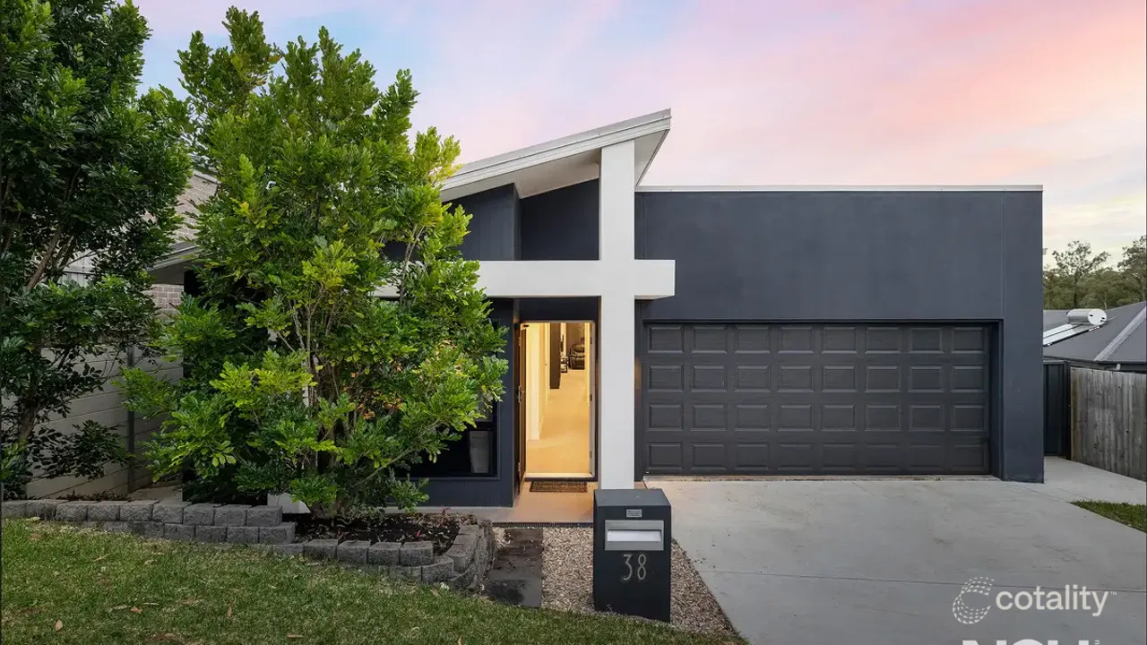 4-bedroom house at 38 Camden Crescent, Spring Mountain, QLD 4300, Ipswich Council, Queensland