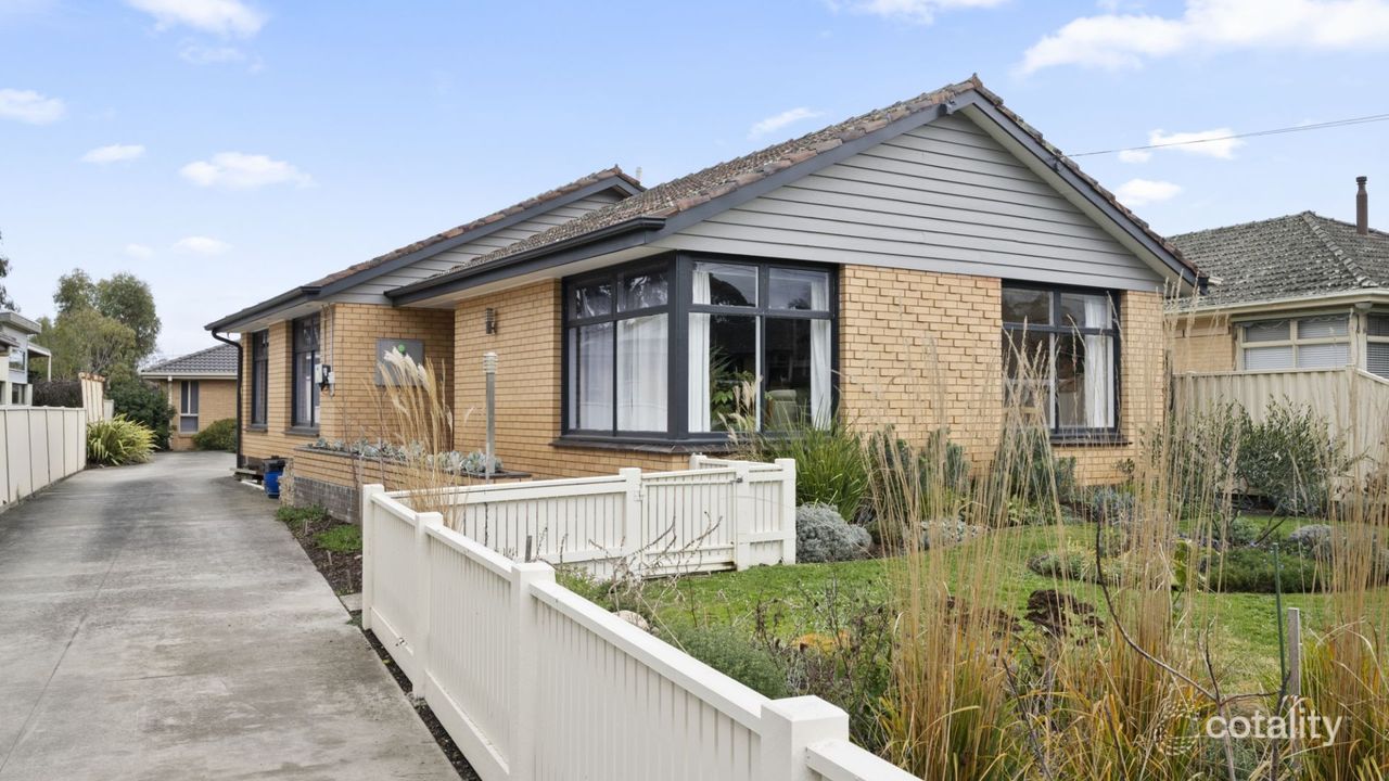 3-bedroom unit at 11 Lavinia Drive, Ballarat North, VIC 3350, Ballarat Council, Victoria