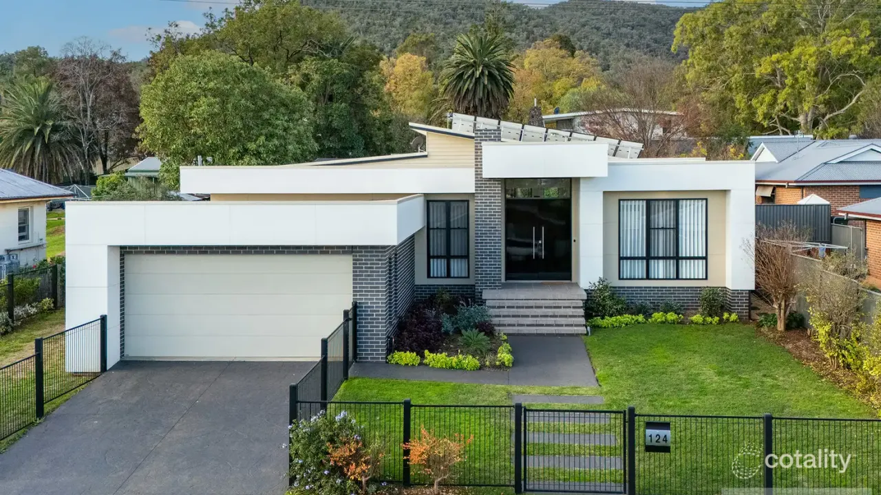 4-bedroom house at 124 Rawson Avenue, East Tamworth, NSW 2340, Tamworth, New South Wales