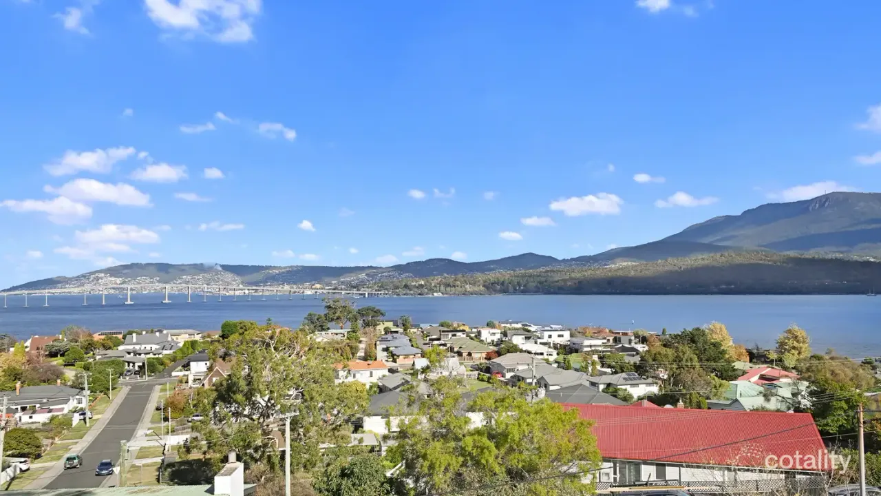 3-bedroom house at 8 Rianna Road, Lindisfarne, TAS 7015, Clarence Council, Tasmania