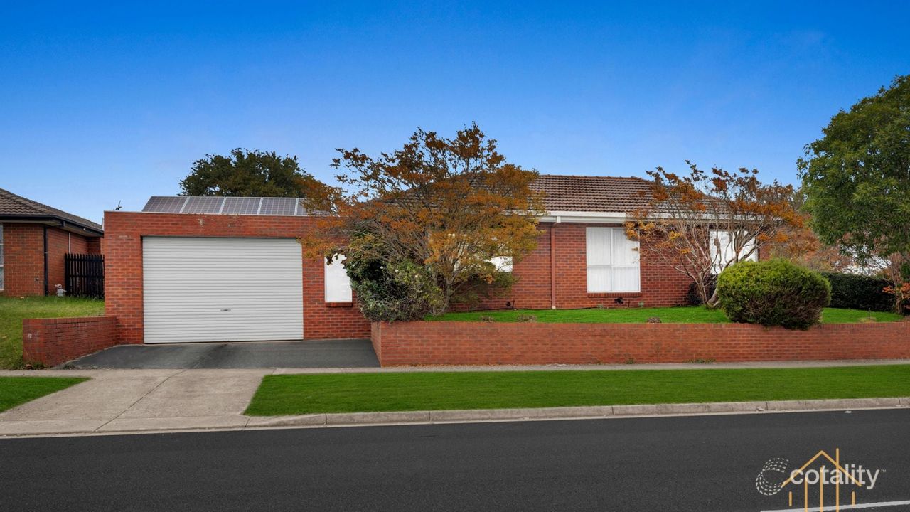 3-bedroom house at 61 St Boswells Avenue, Berwick, VIC 3806, Casey, Victoria