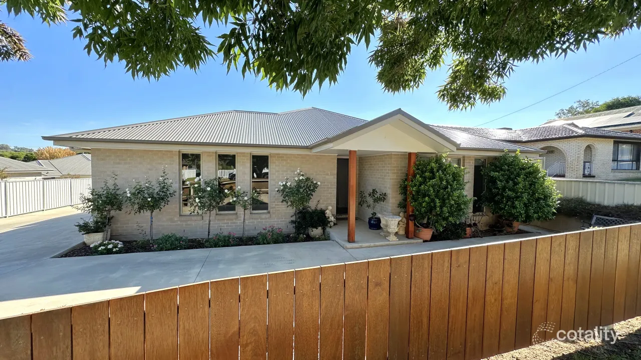 3-bedroom house at 1/31 William Street, Young, NSW 2594, Hilltops Council, New South Wales