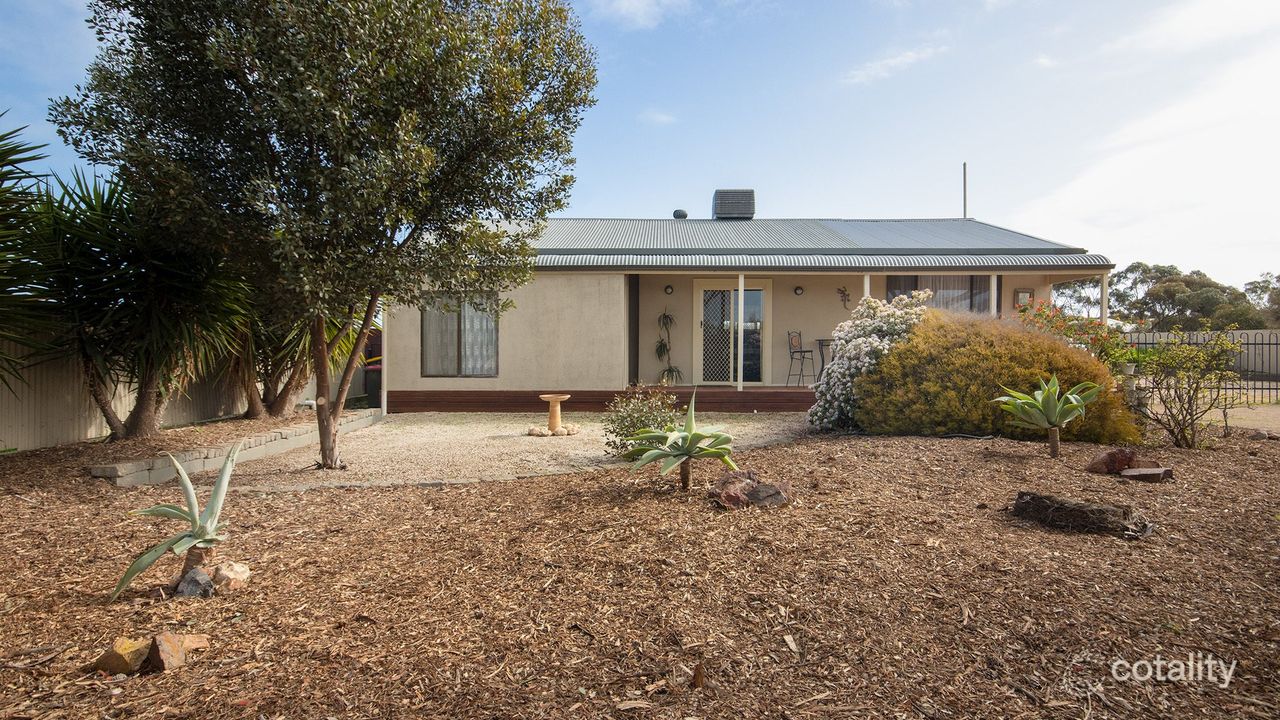 3-bedroom house at 35 Old Wallaroo Road, North Moonta, SA 5558, Copper Coast, South Australia