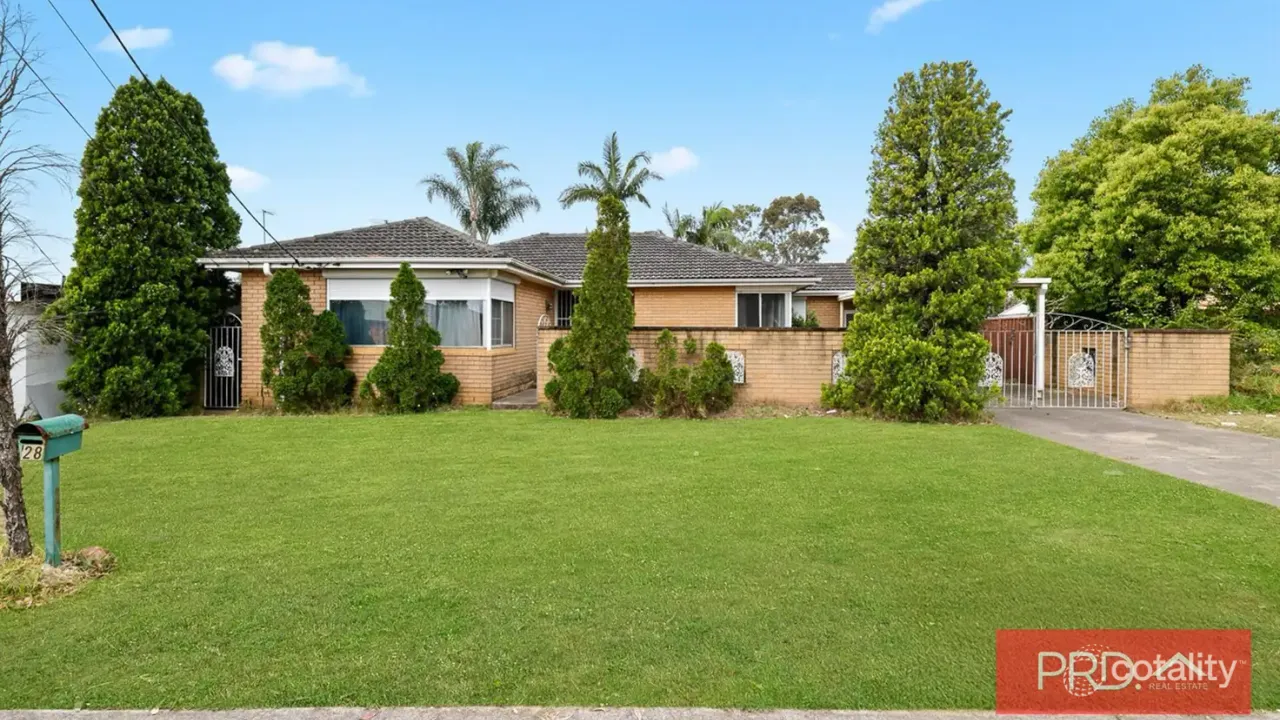 8-bedroom house at 28 Nuwarra Road, Chipping Norton, NSW 2170, Liverpool Council, New South Wales