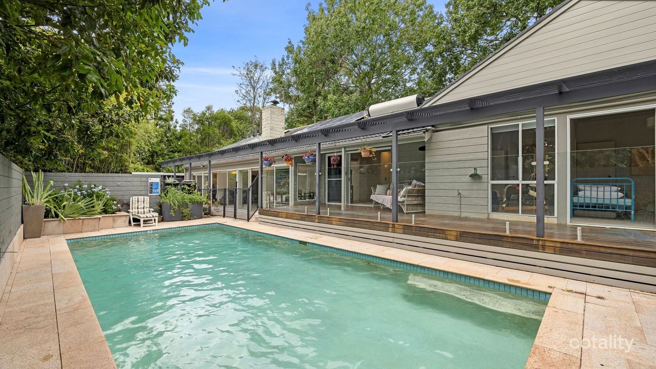 4-bedroom house at 53 Yanko Road, West Pymble, NSW 2073, Ku-ring-gai Council, New South Wales
