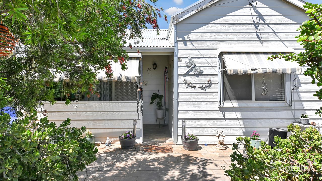 2-bedroom house at 25 Cobalt Street, Broken Hill, NSW 2880, Broken Hill, New South Wales