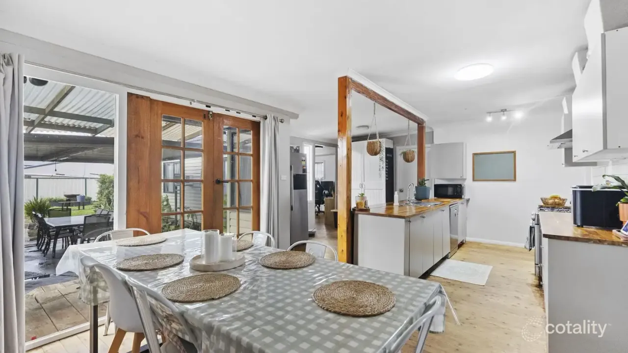 5-bedroom house at 11 Clucas Avenue, Gorokan, NSW 2263, Central Coast Council, New South Wales
