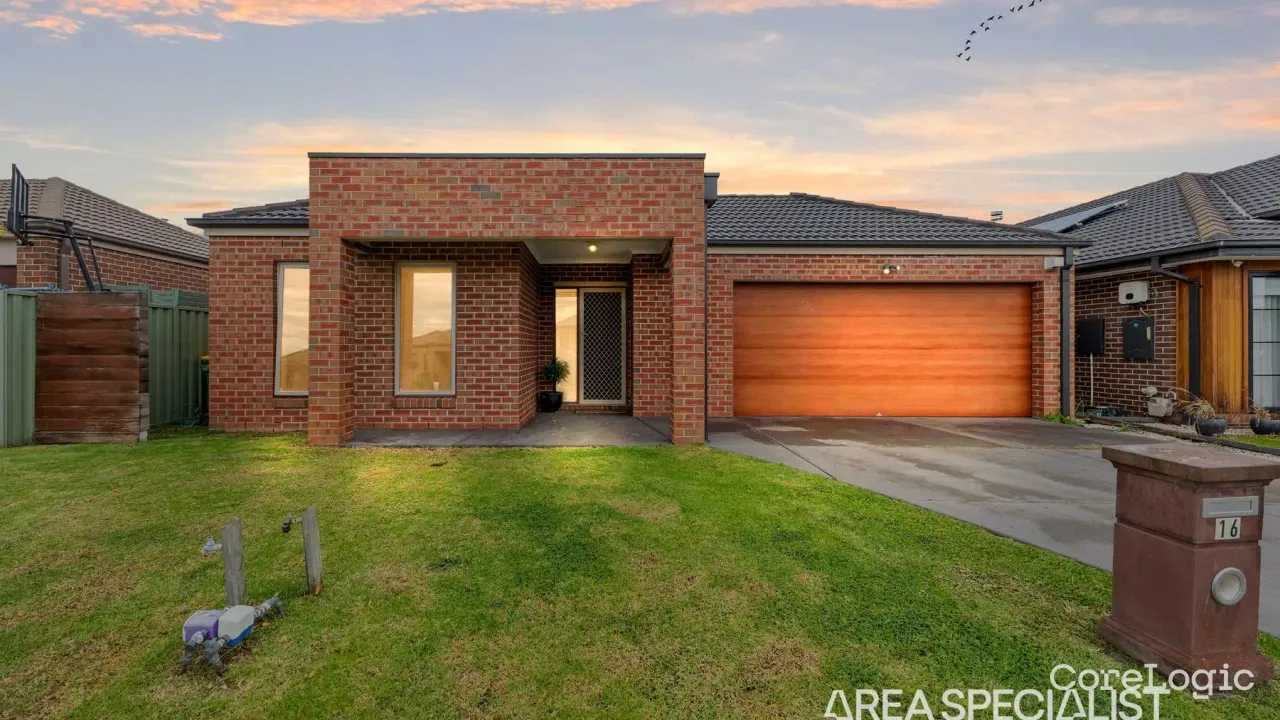 4-bedroom house at 16 Moore Mews, Cardinia Council, Victoria
