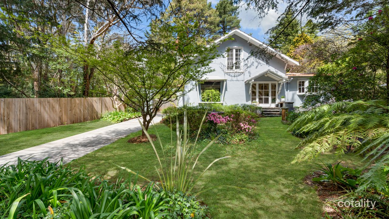 3-bedroom house at 31 Scott Avenue, Leura, NSW 2780, Blue Mountains Council, New South Wales