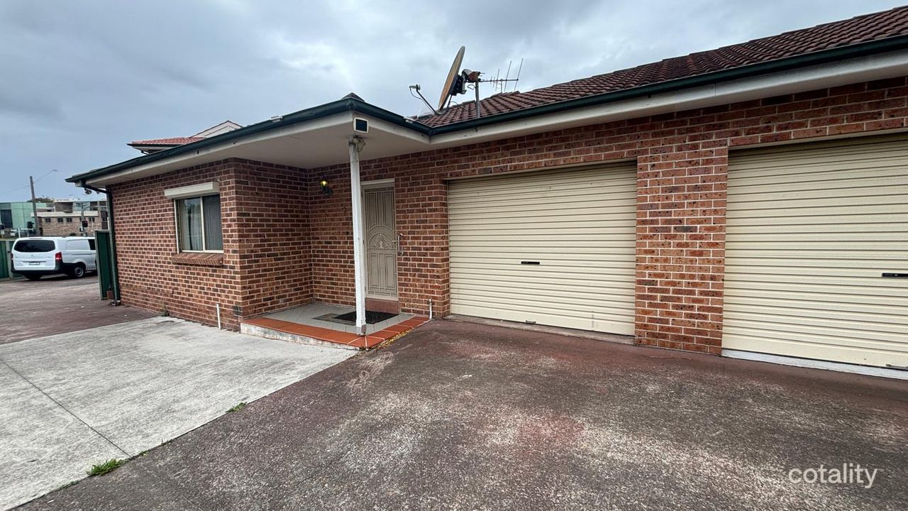 3-bedroom unit at 3/2 Wilbur Street, Greenacre, NSW 2190, Canterbury-Bankstown Council, New South Wales