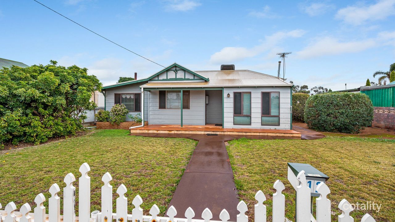 3-bedroom house at 12 White Street, Kalgoorlie, WA 6430, Kalgoorlie-Boulder, Western Australia