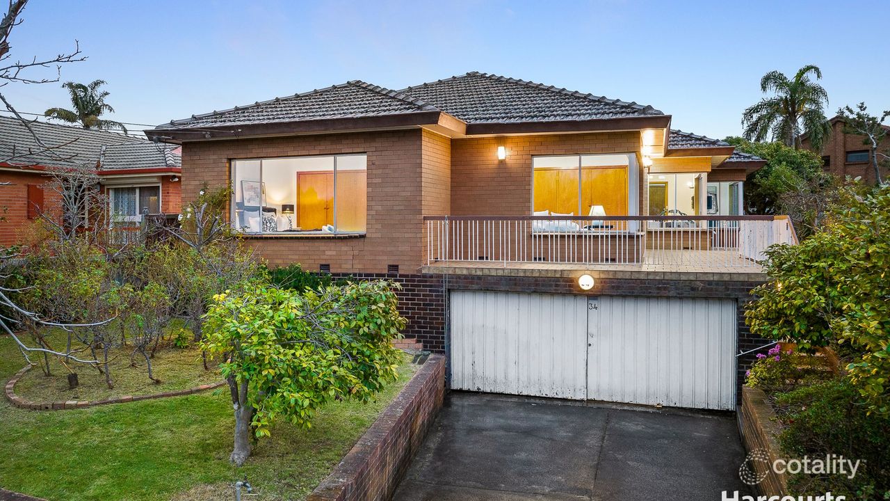 3-bedroom house at 34 Witchwood Crescent, Burwood East, VIC 3151, Whitehorse, Victoria
