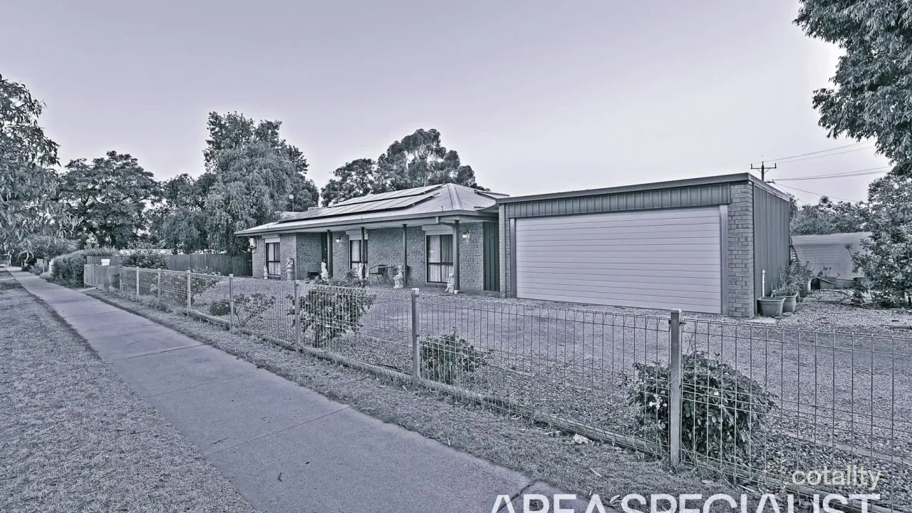 3-bedroom house at 174 Commercial Street, Merbein, VIC 3505, Mildura, Victoria