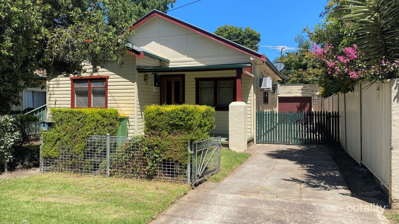 2-bedroom house at 615 Edward Street, Albury, NSW 2640, Albury, New South Wales