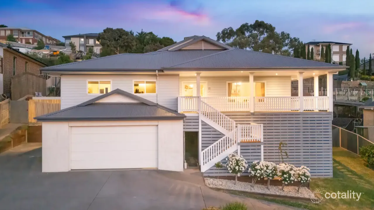5-bedroom house at 2 Mcleish Terrace, Pakenham, VIC 3810, Cardinia Council, Victoria