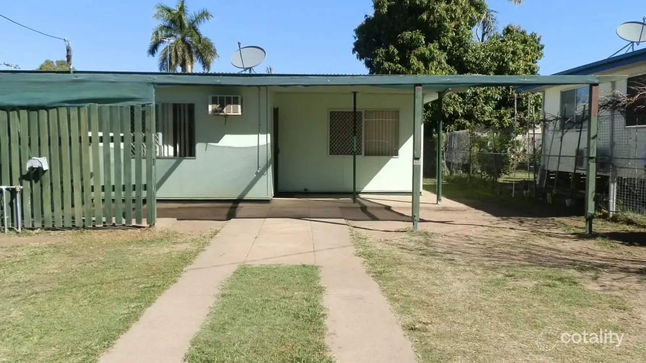 2-bedroom unit at 2/40 Old Airport Drive, Emerald, QLD 4720, Central Highlands Council, Queensland