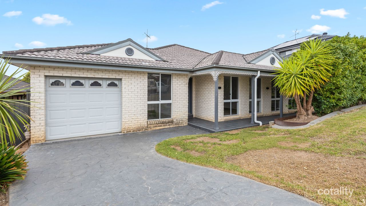 5-bedroom house at 5 Hilltop Avenue, Currans Hill, NSW 2567, Camden, New South Wales