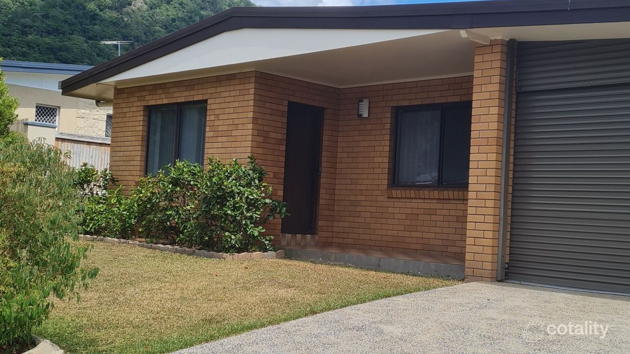 3-bedroom house at 4 Hadrian Avenue, Mooroobool, QLD 4870, Cairns, Queensland