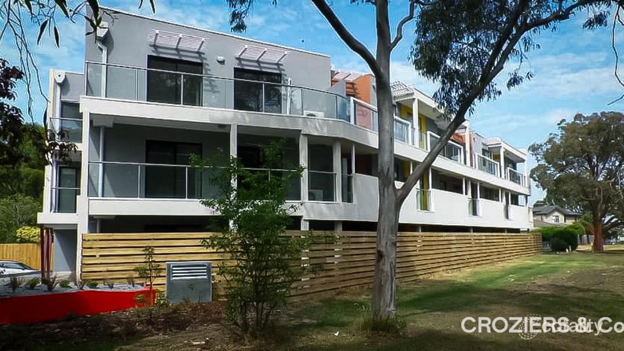 2-bedroom unit at 21/1053-1055 Plenty Road, Kingsbury, VIC 3083, Darebin Council, Victoria