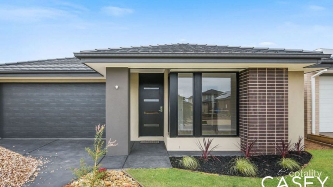 4-bedroom house at 15 Shulze Drive, Clyde North, VIC 3978, Casey, Victoria