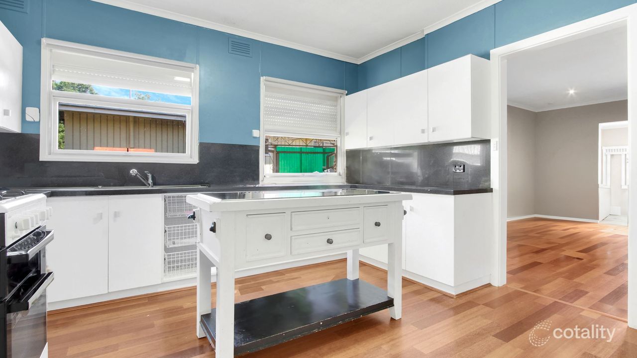 3-bedroom house at 318 Macauley Street, Hay, NSW 2711, Hay Council, New South Wales
