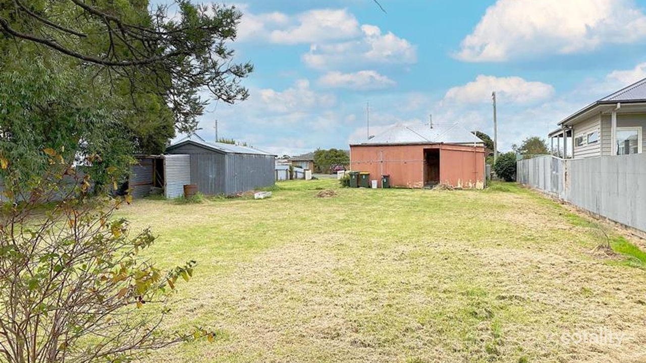 3-bedroom house at 5 Parrott Street, Cobden, VIC 3266, Corangamite Council, Victoria
