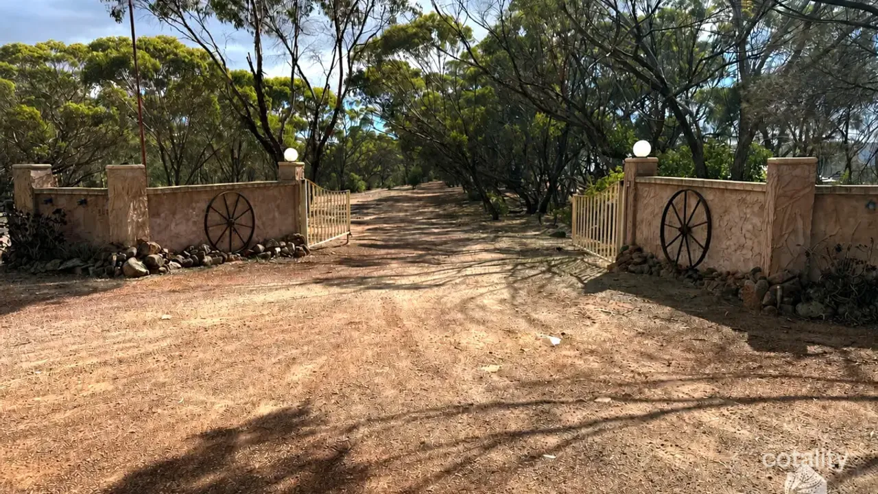 6-bedroom house at 245 Benrua Road, Clackline, WA 6564, Northam, Western Australia