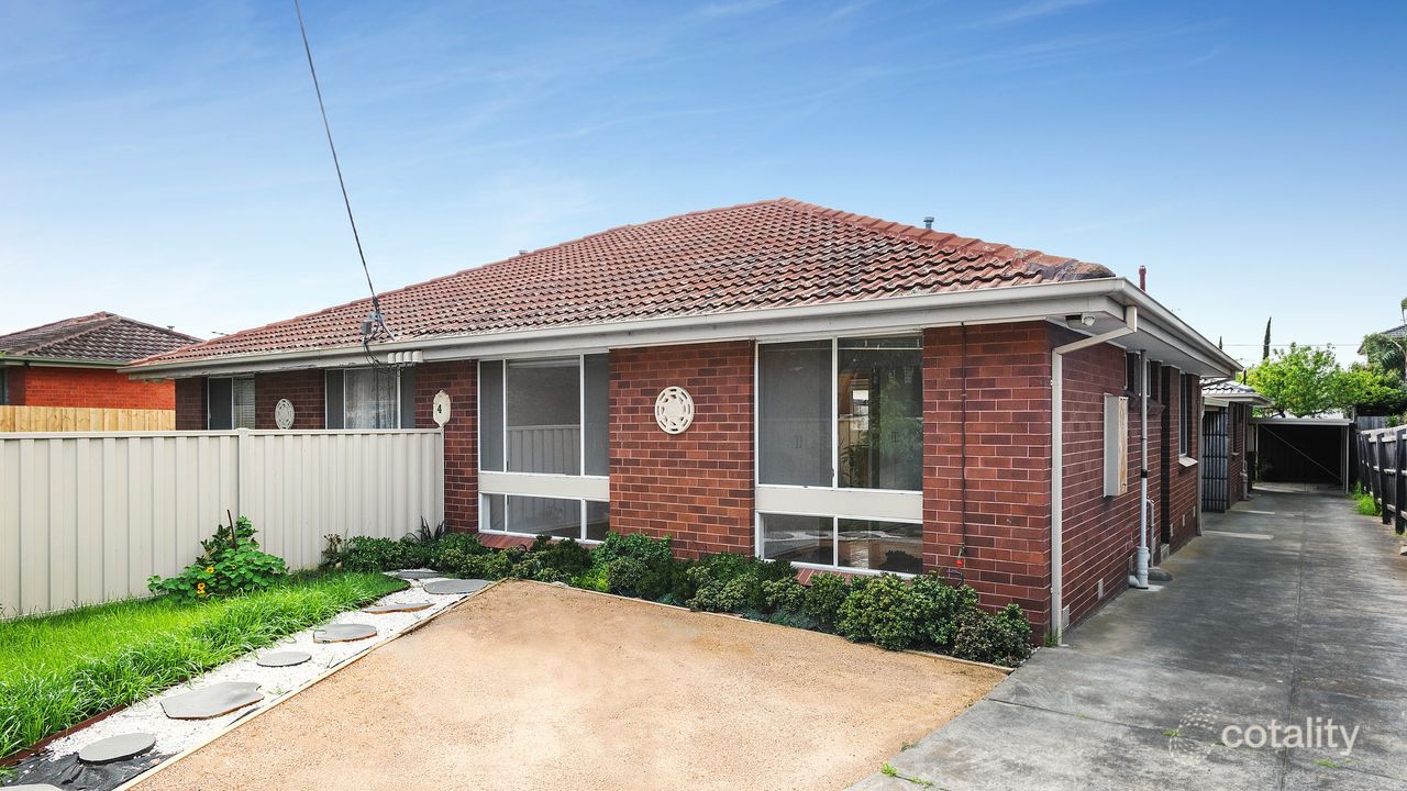2-bedroom unit at 2/4 Wattle Grove, Mckinnon, VIC 3204, Glen Eira Council, Victoria