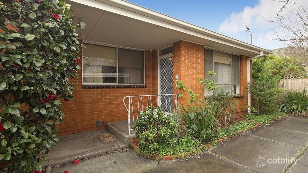 2-bedroom unit at 4/2 Clive Street, Mount Waverley, VIC 3149, Monash Council, Victoria