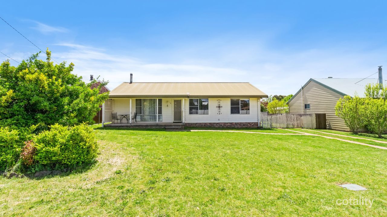 3-bedroom house at 18 Everett Street, Uralla, NSW 2358, Uralla Council, New South Wales