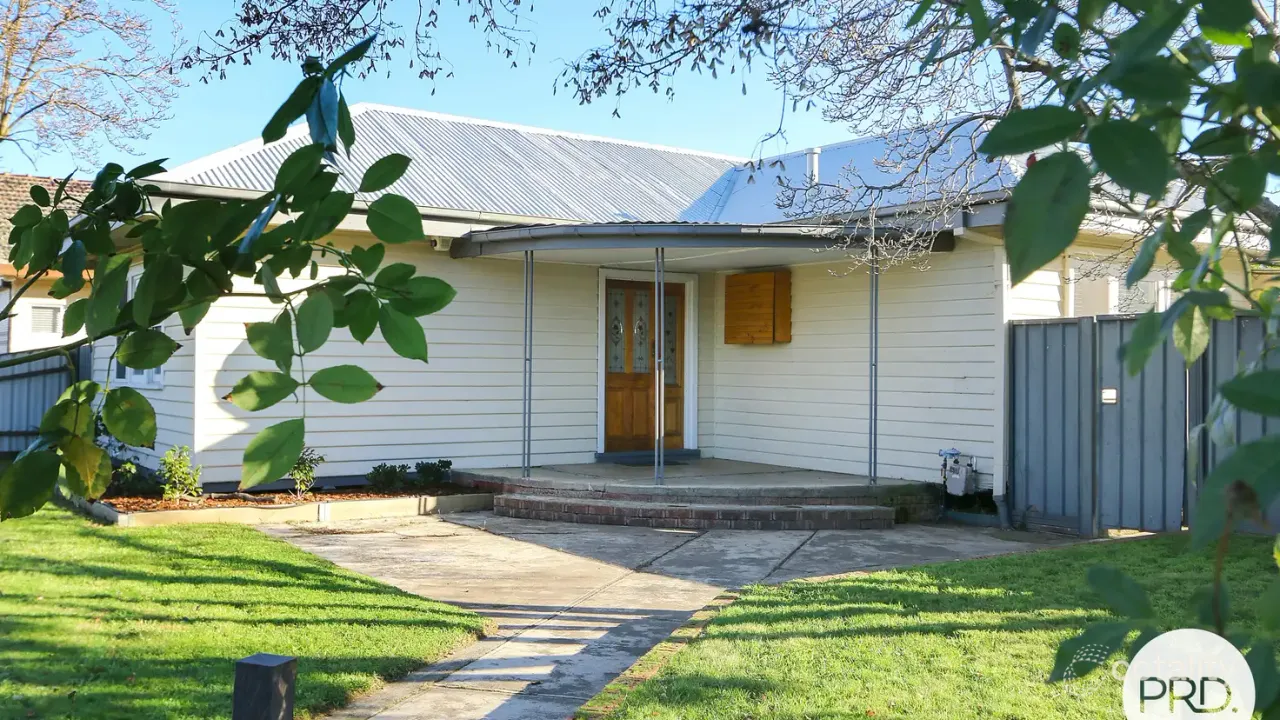 2-bedroom unit at 1/25 Kelly Street, Wodonga, VIC 3690, Wodonga, Victoria