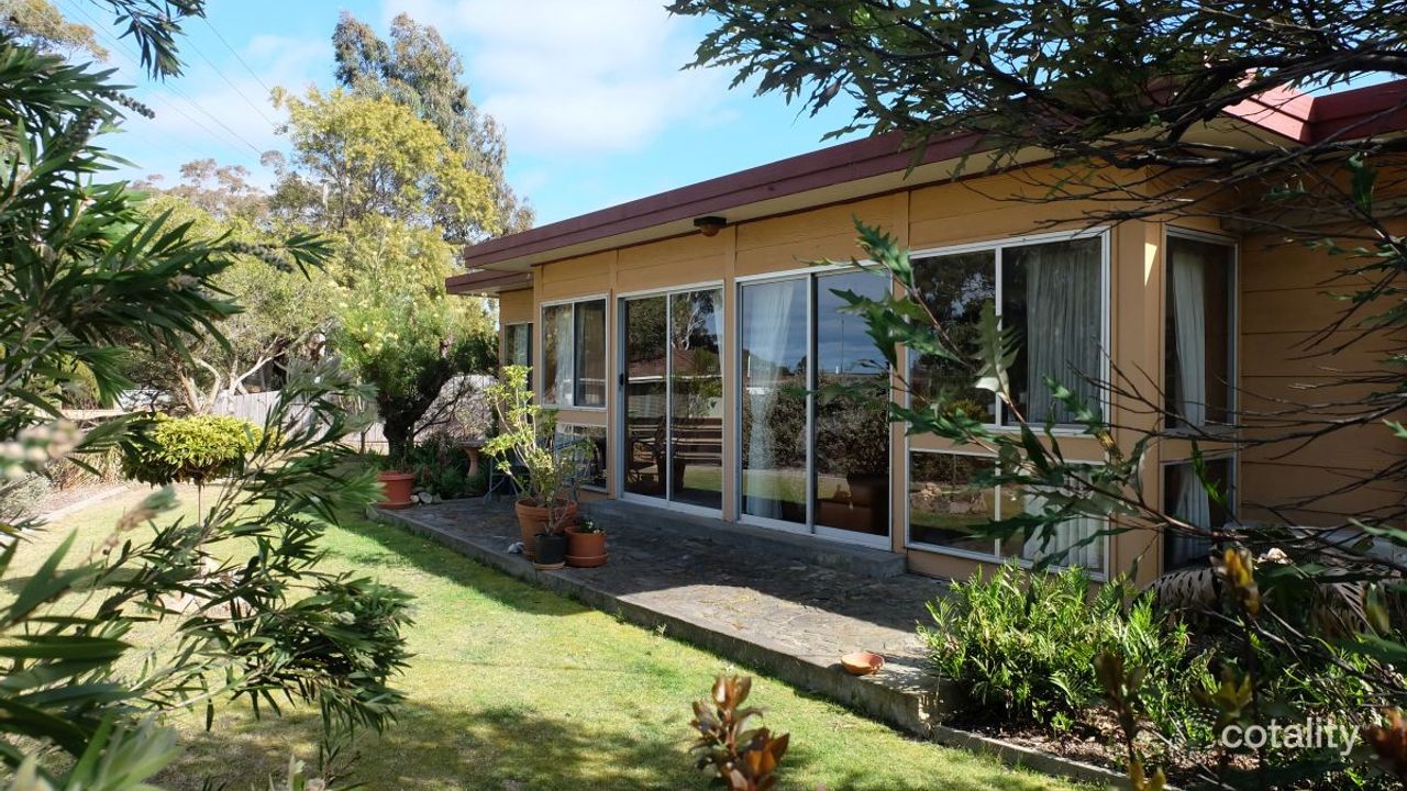 3-bedroom house at 124 Newlands Drive, Paynesville, VIC 3880, East Gippsland Council, Victoria