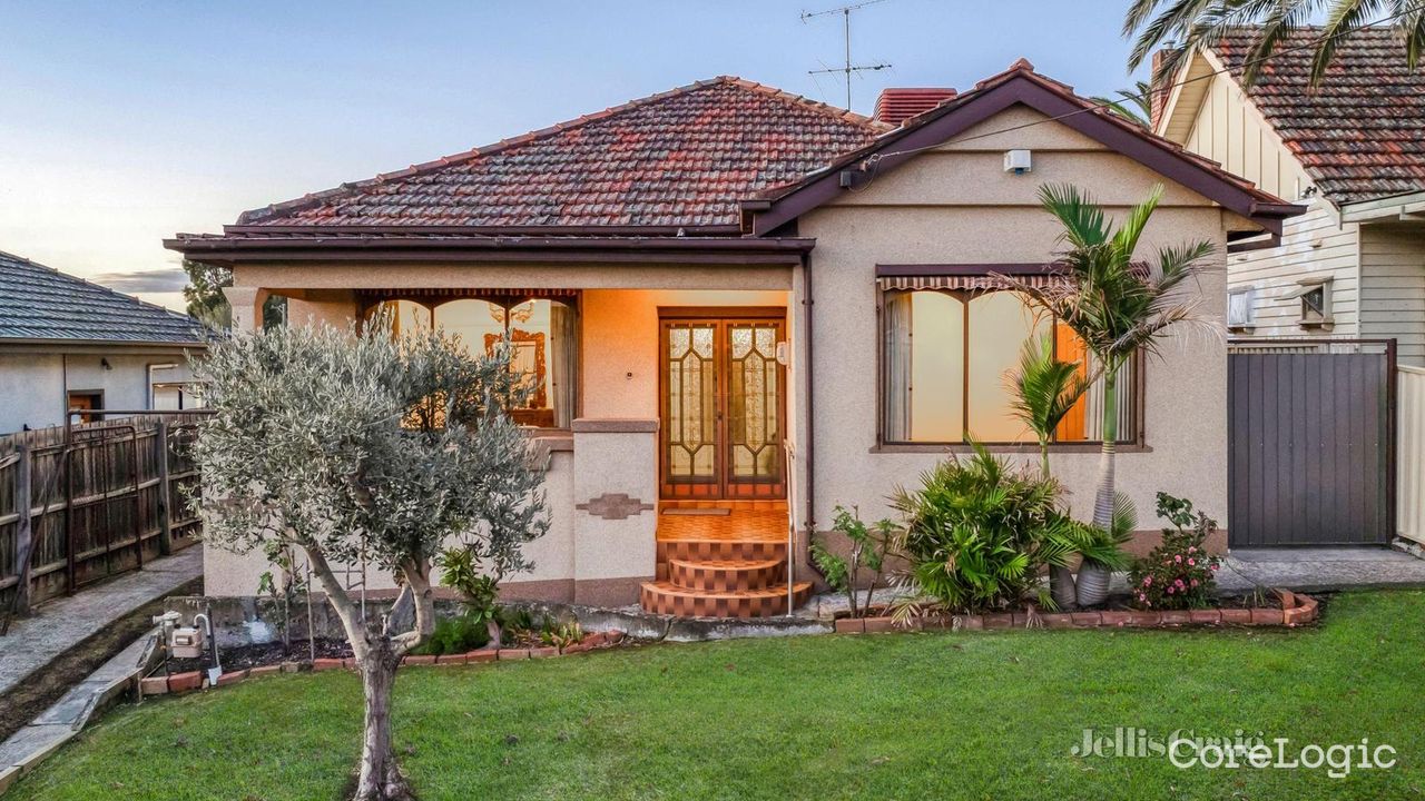 4-bedroom house at 28 Bell Street, Merri-bek Council, Victoria