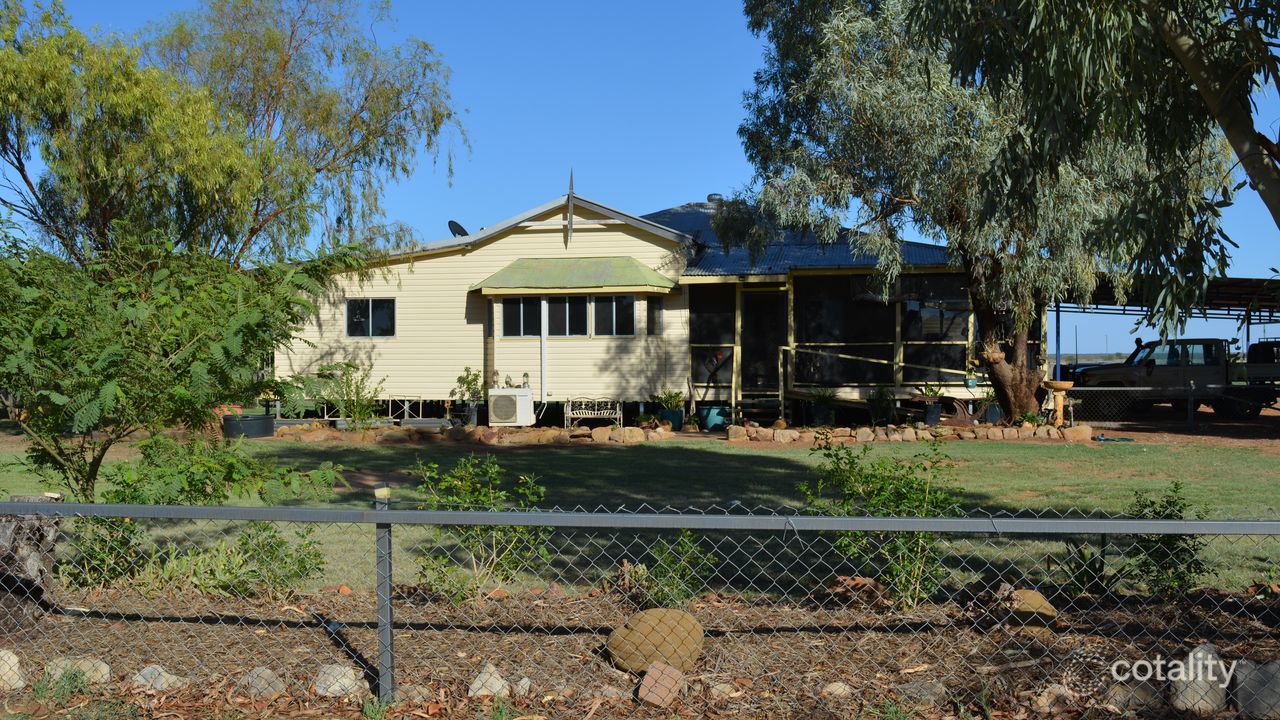 5-bedroom house at 15-17 Stratford Street, Stonehenge, QLD 4730, Barcoo, Queensland