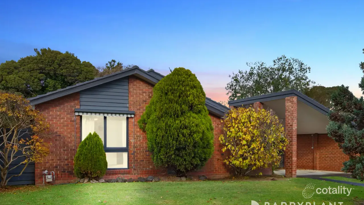 3-bedroom house at 8 the Knoll, Ferntree Gully, VIC 3156, Knox Council, Victoria