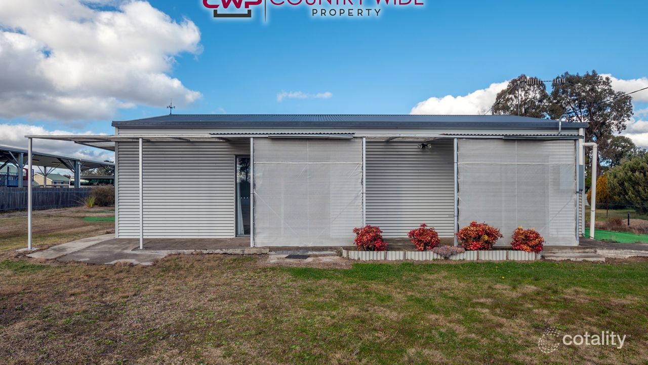 2-bedroom house at 52 Severn Street, Deepwater, NSW 2371, Glen Innes Severn Council, New South Wales