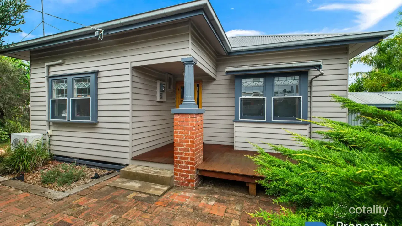 2-bedroom house at 2 North Western Road, St Arnaud, VIC 3478, Northern Grampians, Victoria