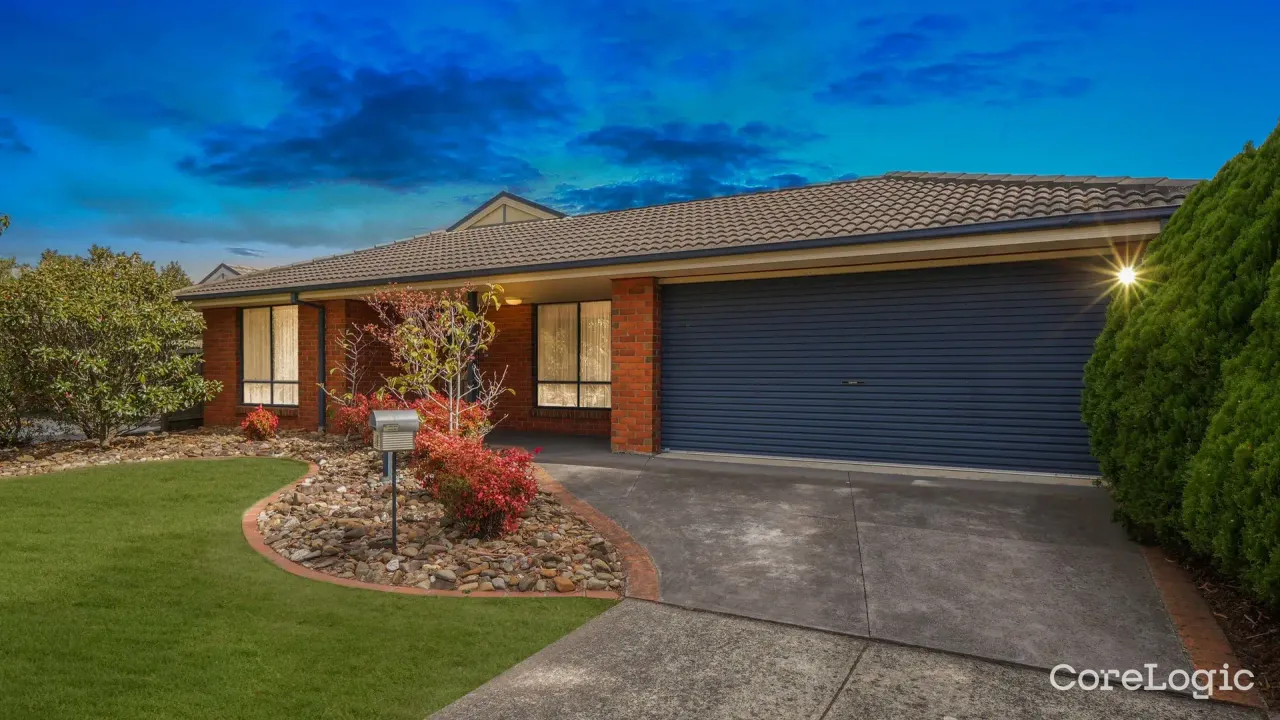 5-bedroom house at 9 Grevillea Place, Cardinia Council, Victoria