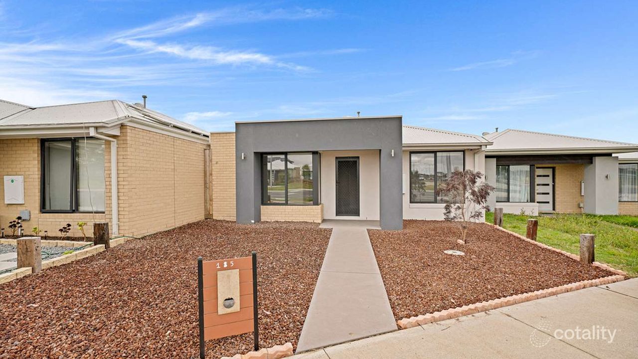 3-bedroom house at 185 Wheelers Park Drive, Cranbourne North, VIC 3977, Casey Council, Victoria